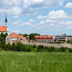 Istvan Kiraly Szallo 3*