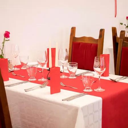 Istvan Kiraly Szallo 酒店 Pécsvárad