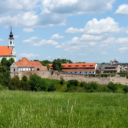 István Király Szálló 3*